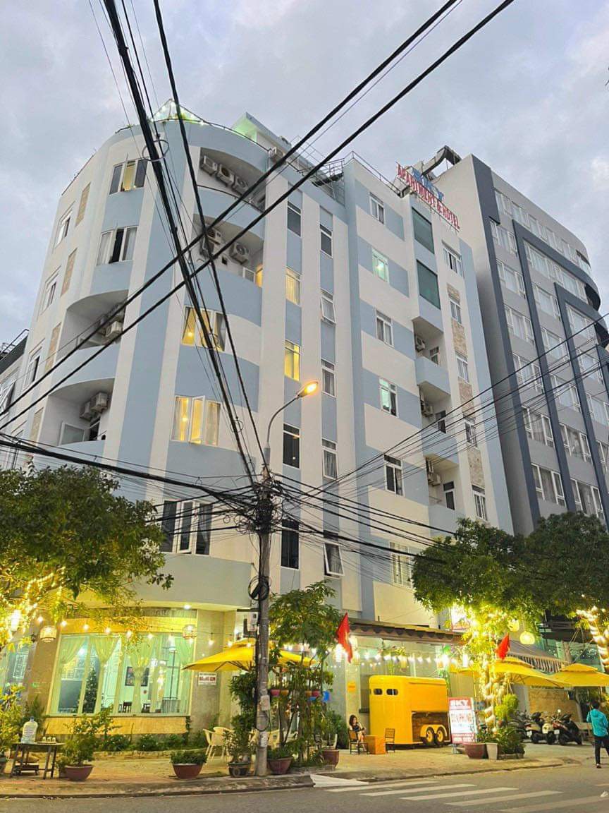 SKY HOTEL AND APARTMENT